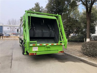 國六東風(fēng)天錦壓縮式垃圾車 城市環(huán)保的強力助手